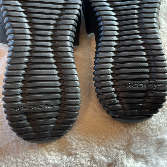 Nwob. Men’s Skechers - Picture 6 of 7